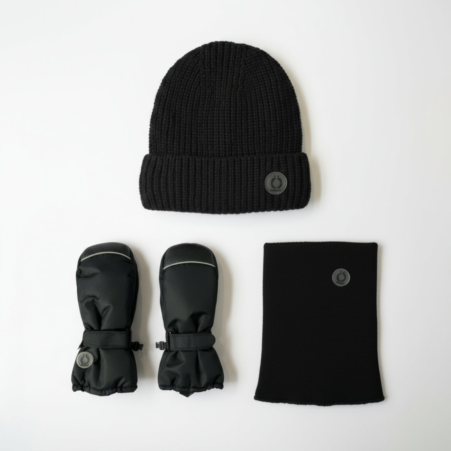 Conjunto de invierno con traje de nieve de Luca