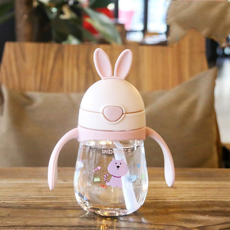 Lindo vaso graduado para beber leche de bebé